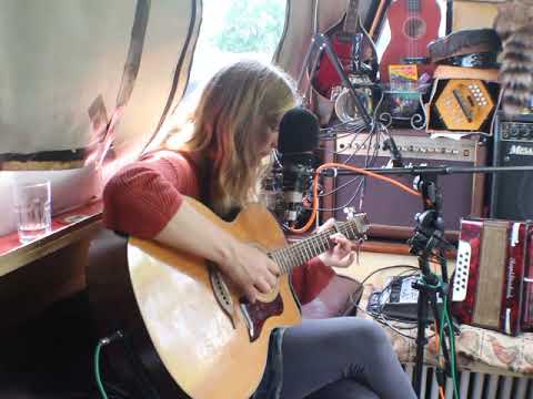 The Narrowboat Sessions 2019. Tia Meraki, 'Blodeuwedd'.
