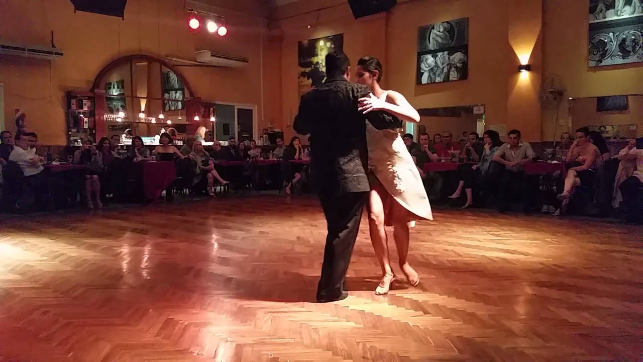 Sebastián Bolivar y Agustina Paez en Soho Tango - Que falta que me hacés