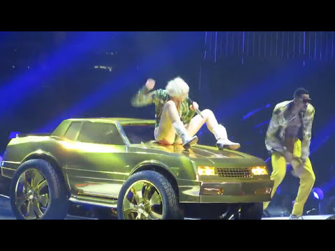 download lagu mp3 mp4 Miley Cyrus Vagin, download lagu Miley Cyrus Vagin gratis, unduh video klip Miley Cyrus Vagin