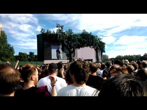 midlife crisis Faith No More Hyde Park July 2014 (first minute)