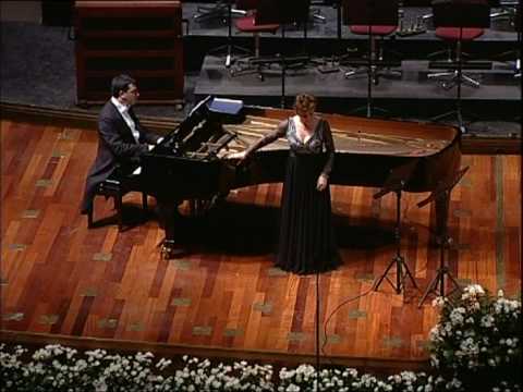 Mariella Devia / Giuseppe Cinà - Puritani - Qui la voce sua soave