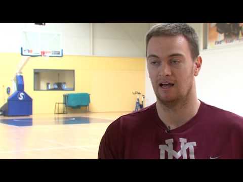 EWE Baskets Auszeit: Brian Qvale