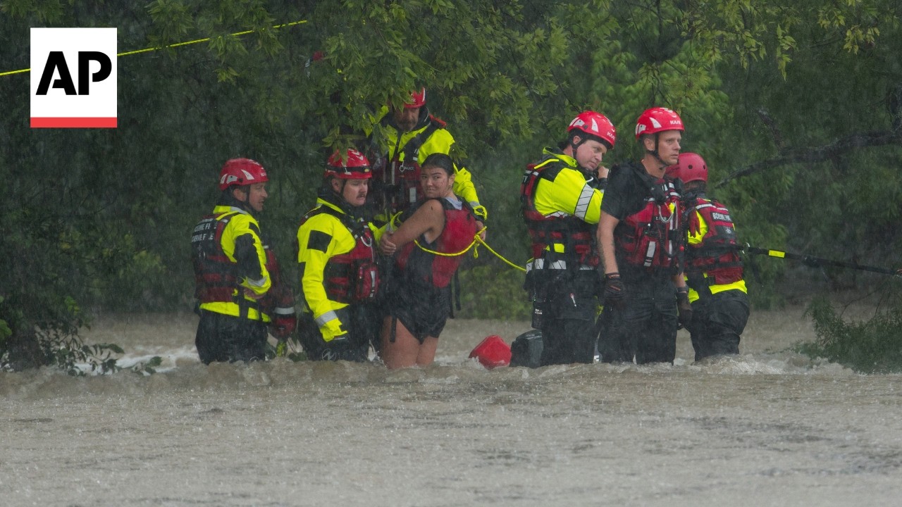 Rescue crews respond to flooding in Uvalde, Texas