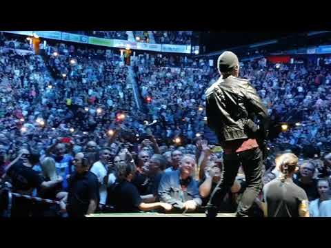 U2 - Pride in the name of love (Manchester 19/10/18)