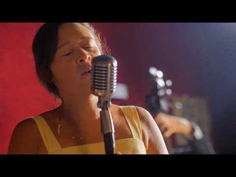 Io che amo solo te - Amar Corda, live in Bologna