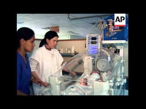 Skin to skin contact alternative to incubators for premature babies