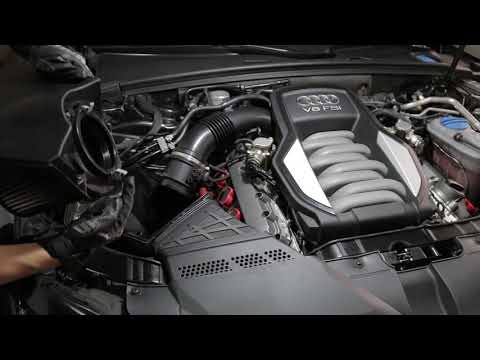 2011 Audi S5 Engine Bay Cleaning Air Filter Replacement