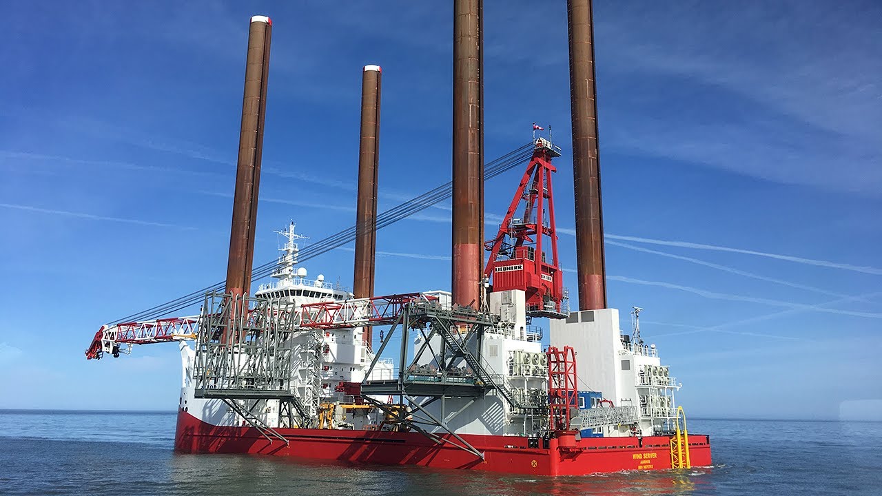 Overcome a sea of challenges - Service Jack-Up Vessels