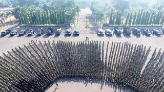 Download lagu MERINDING! Ribuan Prajurit Cakra KOSTRAD Sambut Panglima TNI Gatot Nurmantyo mp3 Download lagu MERINDING! Ribuan Prajurit Cakra KOSTRAD Sambut Panglima TNI Gatot Nurmantyo mp3