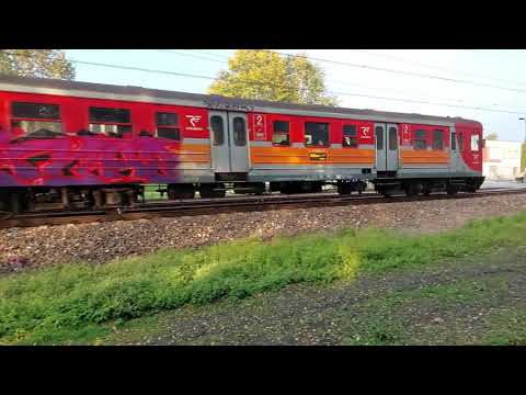 Przejazd kolejowy w Olkuszu przeloty pociągów osobowych PolRegio,  LHS Linia Hutnicza Szerokotorowa