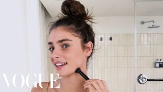 Taylor Hill&#39;s 10-Minute Guide to Her Fall Look | Beauty Secrets | Vogue
