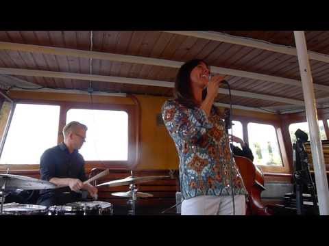 Rigmor Gustafsson Quartet - Bedårande sommarvals (Bluesette)