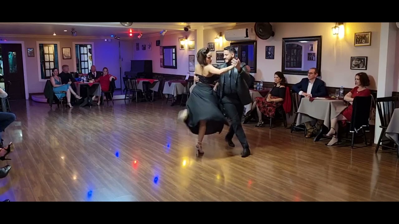 Roxane Camargo y Giuliano Calvimonte, Patético por Tango  Bardo