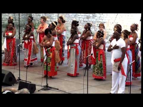 arr. Sophie Damas: Mwana Ngwéya - Le chant sur la Lowé-Gabon; Yveline Damas