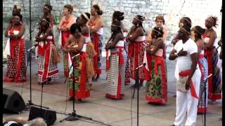 arr. Sophie Damas: Mwana Ngwéya - Le chant sur la Lowé-Gabon; Yveline Damas