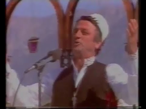Albert Tafani - Dil e prit lumin me këngë
