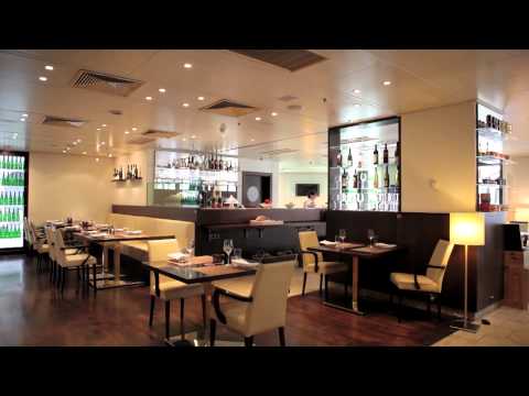 Hilton Vienna Plaza english