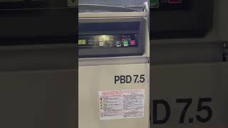 日立 HITACHI パッケージベビコンコンプレツサ PBD7.5MNB5の動画サムネイル