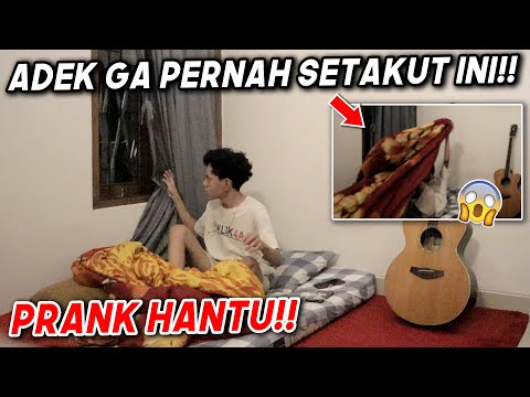 PRANK H4NTU TO SISTER! UNTIL VERY SCARED .. His reaction makes me laugh 🤣