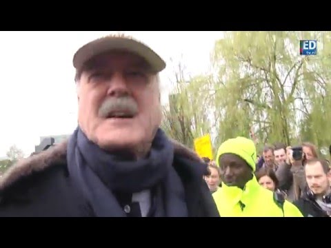 download lagu mp3 mp4 Silly Walk Eindhoven, download lagu Silly Walk Eindhoven gratis, unduh video klip Silly Walk Eindhoven