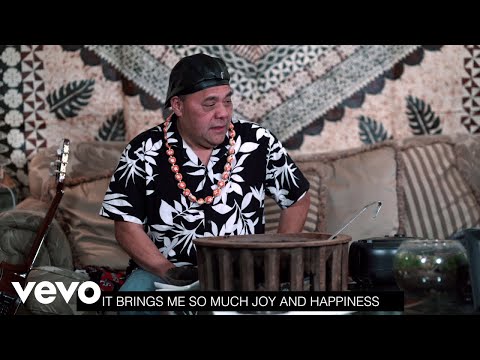 Siaosi, Ulise - Behind "Eva Mai" with Siaosi and Ulise