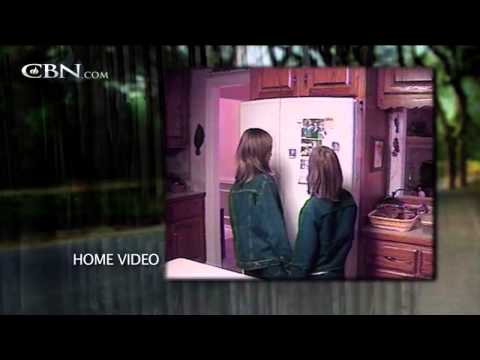 700 Club Interactive: The Power of Giving Thanks  - Nov.28, 2013