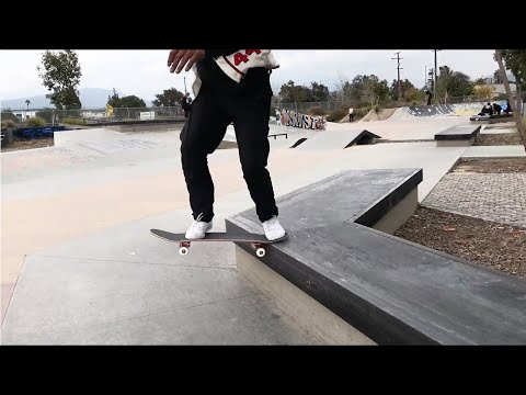 Hardflip Backside Tailslide Shuv it Out