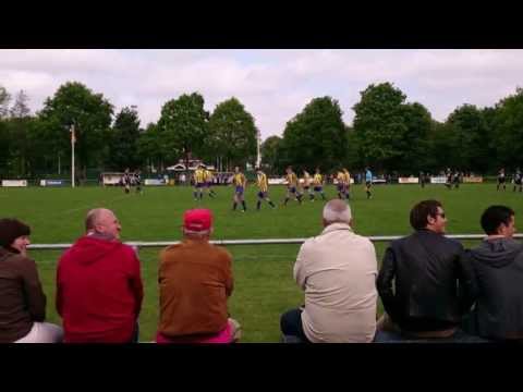 Bunnik 73 - Stormvogels 5-2 1 juni 2013, Een doelpunt moet gevierd worden! Bunnik promoveert!