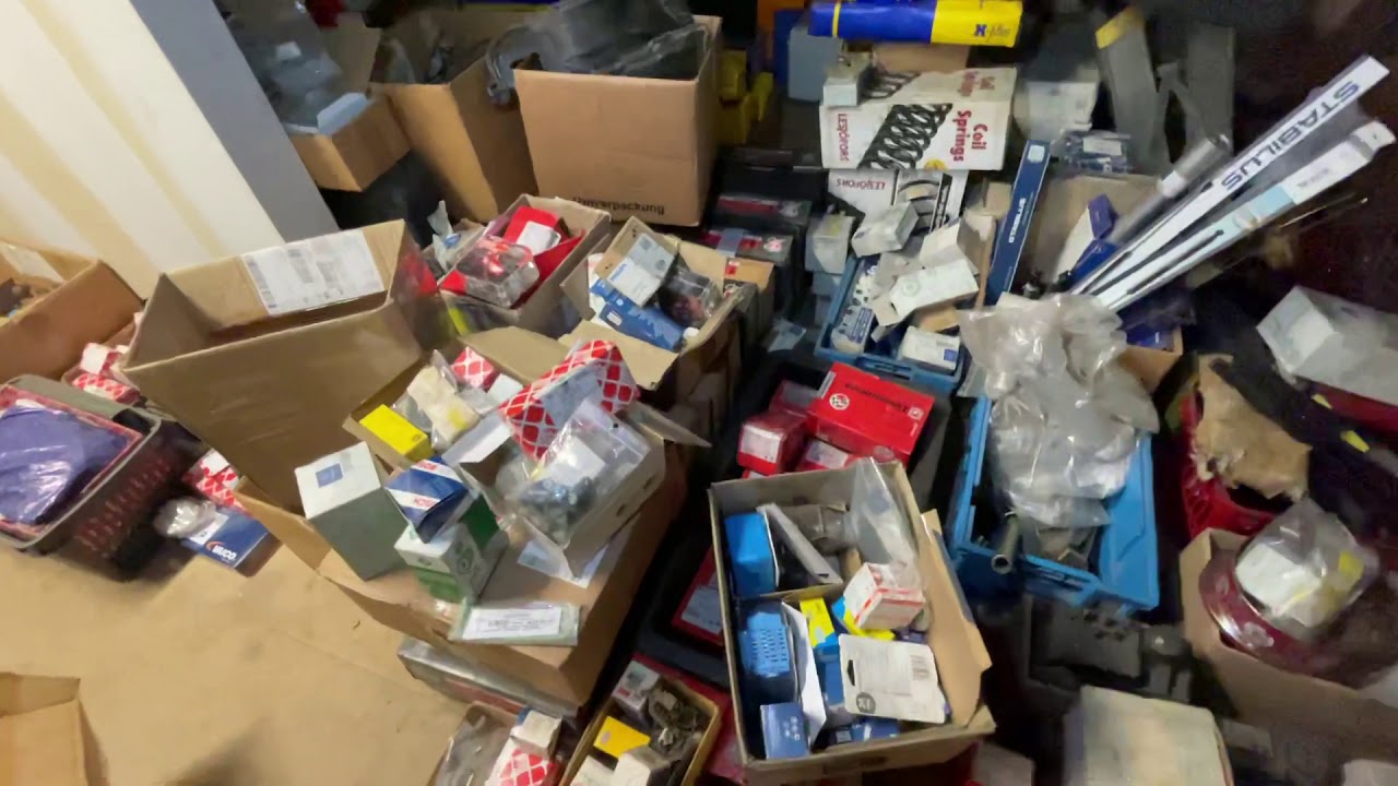 Parti med div reservdelar och fordonstillbehör