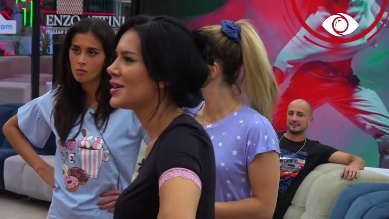 Pyjama Party/ Efi rrëfen passwordin