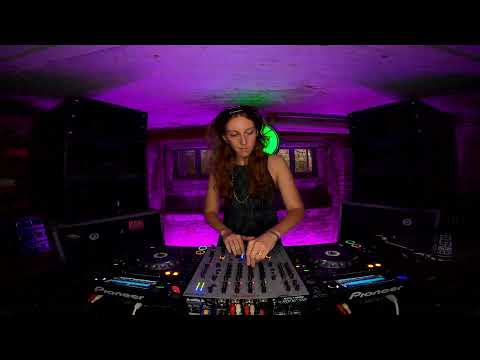 PATTERN : Female Pressure Showcase - Noémie  - 09.10.22 - 3 PM