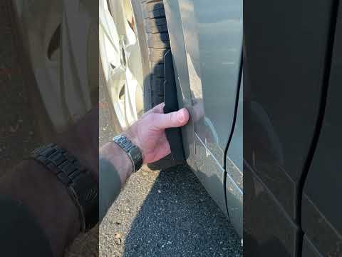 9 second 2025 Q5 splash guard install. #1fastguard #mudguard #paintprotection #automobile #detailing