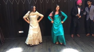 Nakhreya Mari | Miss Pooja | Bhangra Performance In College | Farewell Bhangra By Sahila Karra