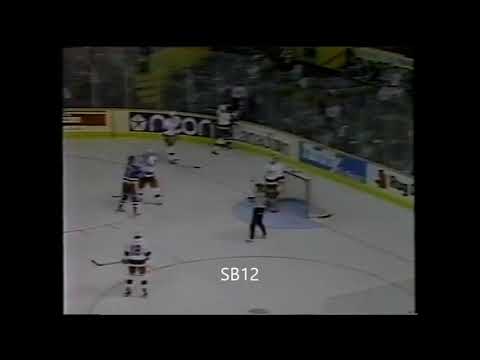 Mark Messier punches Igor Ulanov Mar. 27/1994