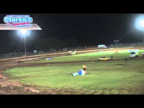 Modified Sedans - Heat 15 - Kings Royal - Kingaroy Speedway - 25.01.14