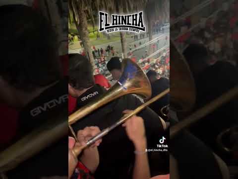 "previa de la hinchada de Newells old boys, argentina " Barra: La Hinchada Más Popular • Club: Newell's Old Boys • País: Argentina