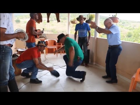 BATUQUE COM PEDRO DA VIOLA,VALDIR E ZÉ BETÉ SAMBADOR/SAMBA NA FAZENDA DE GUILHERME EM MIRANGABA BA 🎶