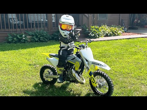 First ride on Husky TC50 #5yearsold #50cc #husquvarna big jump from the PW50