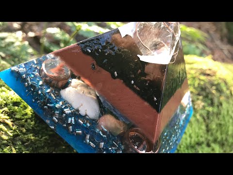 Orgone Meditation Pyramid / Powerful Energy Tools / Mindfulness / Crystal Healing