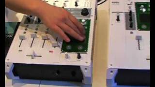 DEMO KORG KM-402 - Mixer DJ 4 voies avec Kaoss pad