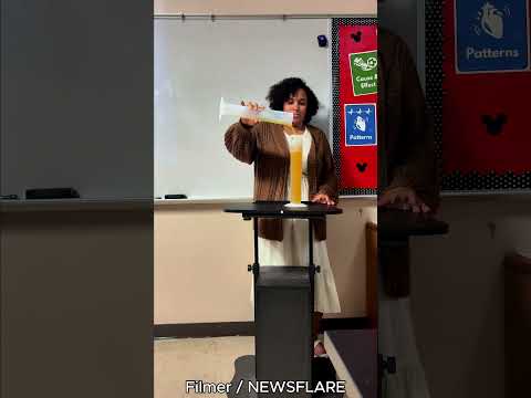 Sixth-Grade Iodine Clock Reaction Stuns Students and Sparks Viral Laughs