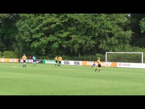 29 mei 2017 VV De Meern JO15-1 - FC Utrecht JO14-1 2-3 Doelpunt FCU (0-1)