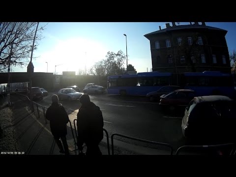 BMW-sofőr, buszsofőr csörte - BMW driver vs. bus driver