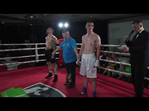 Simon Freeburn vs Brandon Boyd