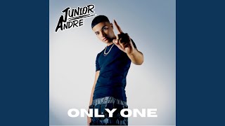 Kadr z teledysku Only One tekst piosenki Junior Andre