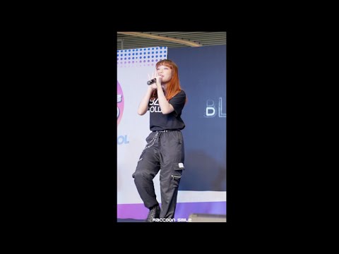 Satang BLACK DOLLS - NEVER GOING DOWN @MBK Center IDOL 2019 Born to be IDOL - Fancam - 2.11.2019
