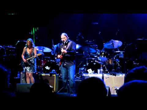 Tedeschi Trucks Band - Bound For Glory (Live Montreux 2011)