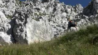 preview picture of video 'Sulle creste del monte Zermula  - SentieriNatura - Documentari estivi 2008 - 07'