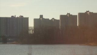 preview picture of video 'Amtrak Train 194 Co-Op City view, Bronx, New York'