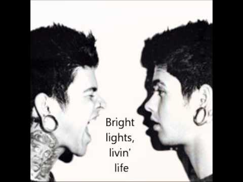 download lagu mp3 mp4 T Mills Tik Tok, download lagu T Mills Tik Tok gratis, unduh video klip T Mills Tik Tok